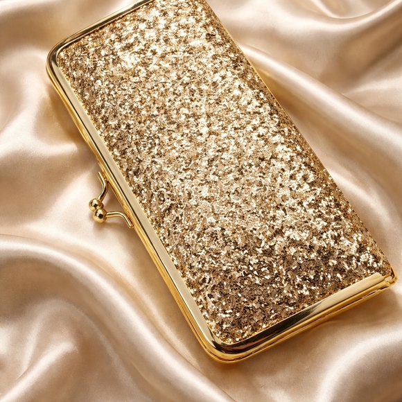 Vintage Handbags - Elegant Vintage Gold Glitter Vintage Wallet